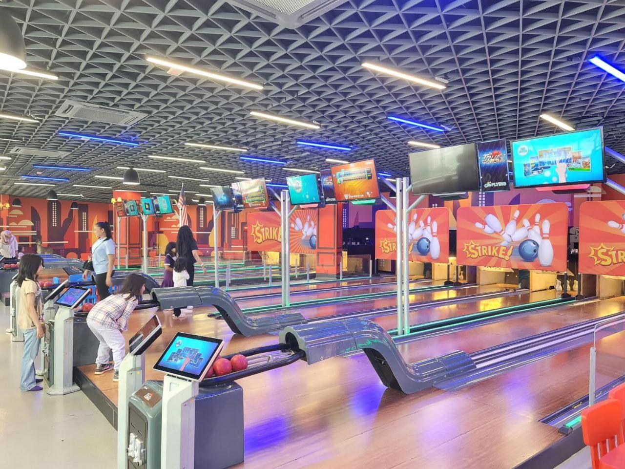 2-5Pax 1R1B Premium Suite, Opposite I-City Shopping Mall, Free Wifi 55" Smart Tv 샤알람 외부 사진